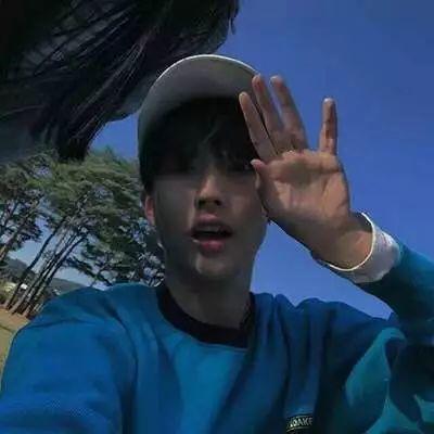 娱乐吃瓜的头像男生霸气,娱乐界的风云人物